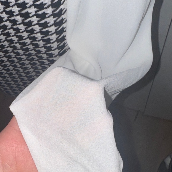 Adrianna Papell Black and White Houndstooth Blouse - Picture 11 of 16